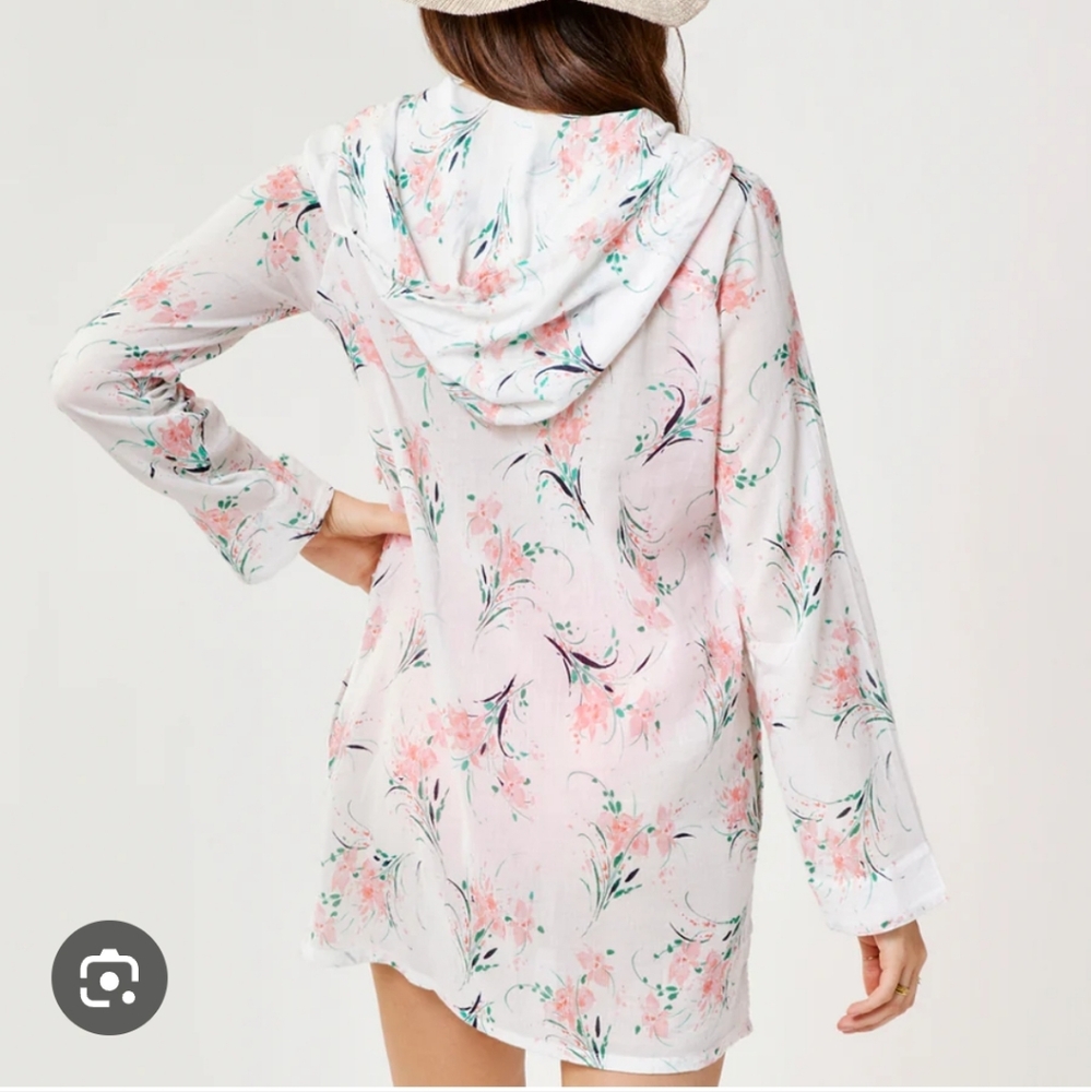 Carve Designs Gia Coverup Pink and Green Cloud Bouquet - Picture 3 of 12